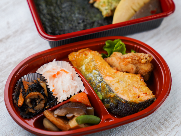 鮭西京焼き海苔弁当
