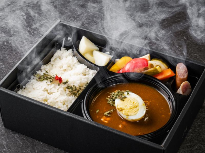 【2日前15時注文期限】薬膳スープで作ったチキンカレー［加熱容器］