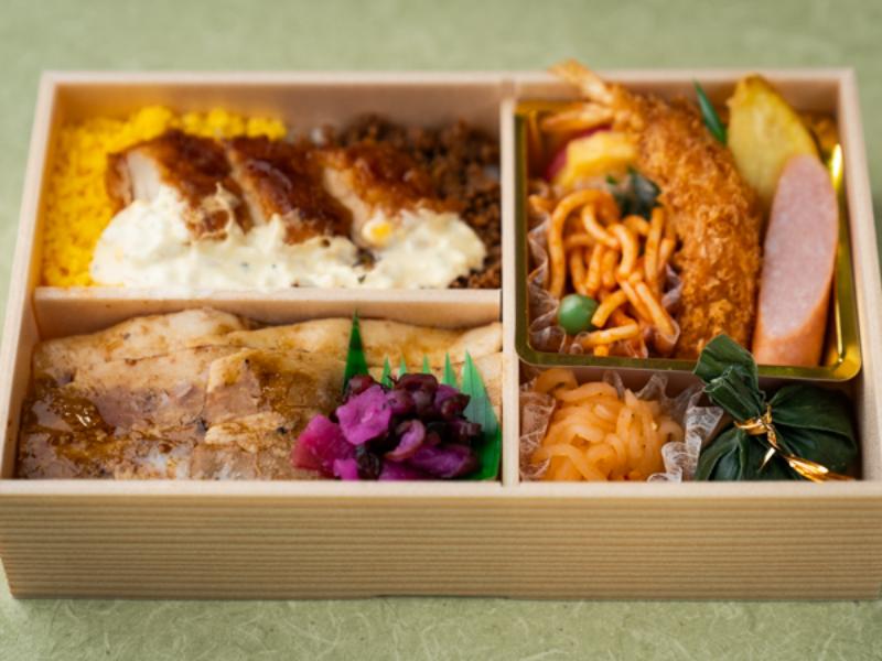 国民公園御弁当「彩」