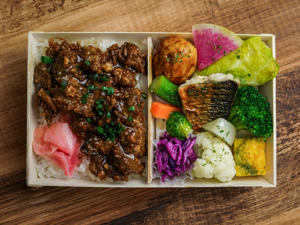 【一折】牛スジ金山寺味噌弁当