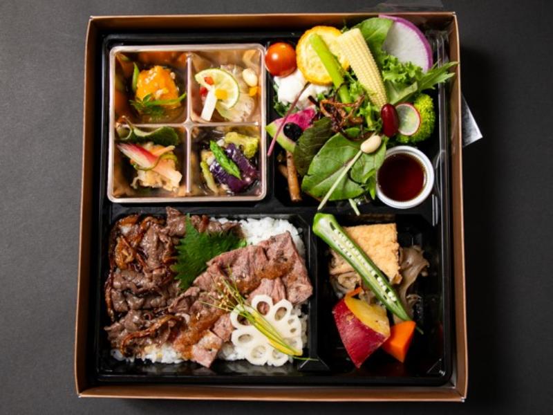 「華」20品目のお野菜 厳選牛二色重