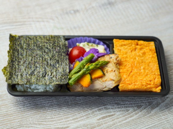 オムライス屋さんの出汁巻き玉子＆海苔弁当