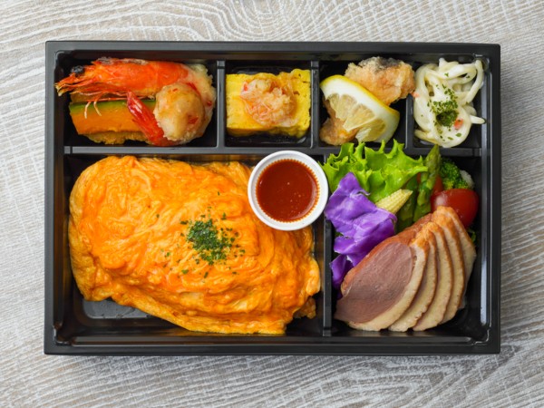 洋風オムライス＆鴨肉幕の内御膳