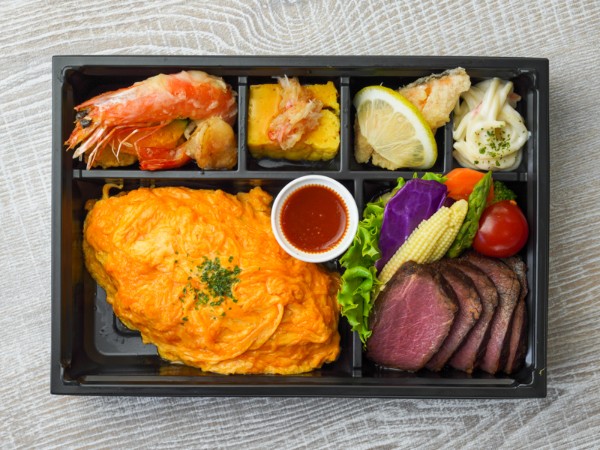 洋風オムライス＆ローストビーフ幕の内御膳