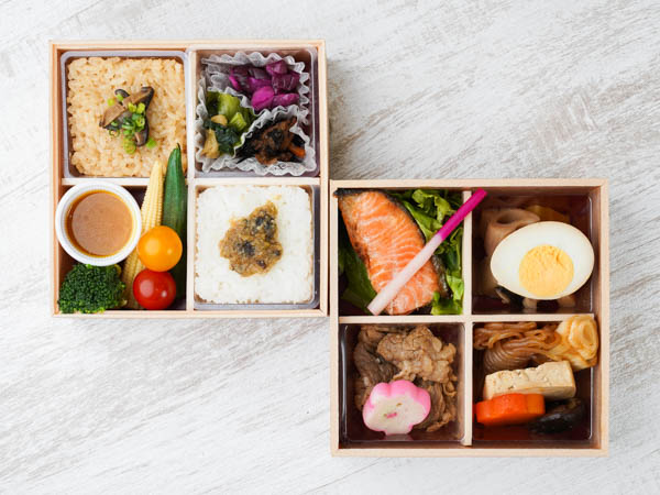 山形牛すき焼きと鮭塩焼き御膳