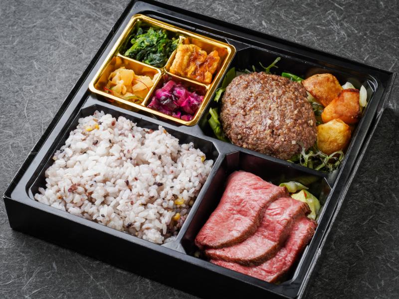 和牛ハンバーグと和牛ローストビーフのお弁当