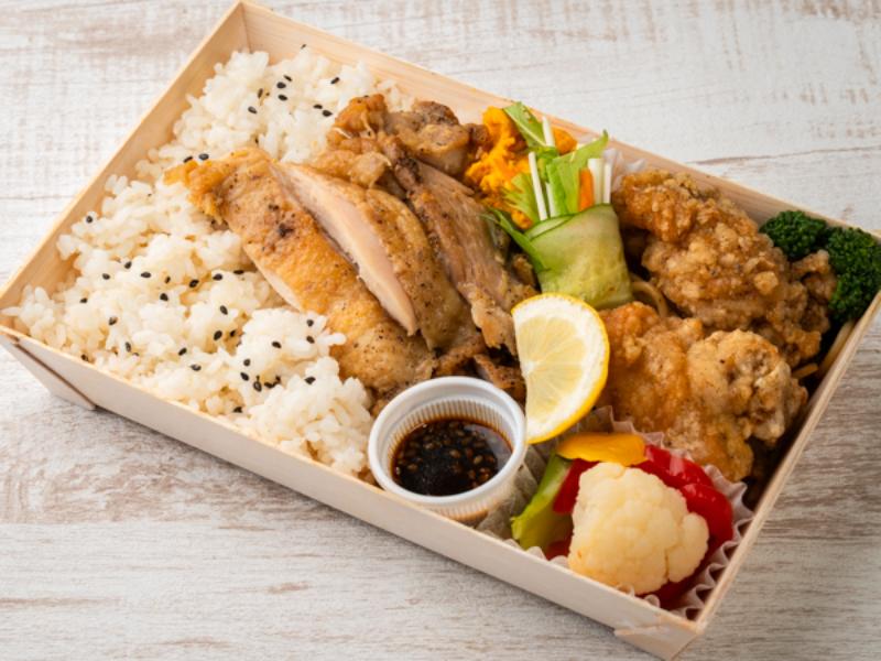 ヘルシー彩鳥ステーキ弁当