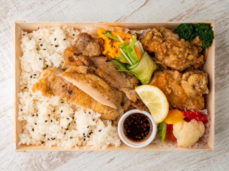 ヘルシー彩鳥ステーキ弁当