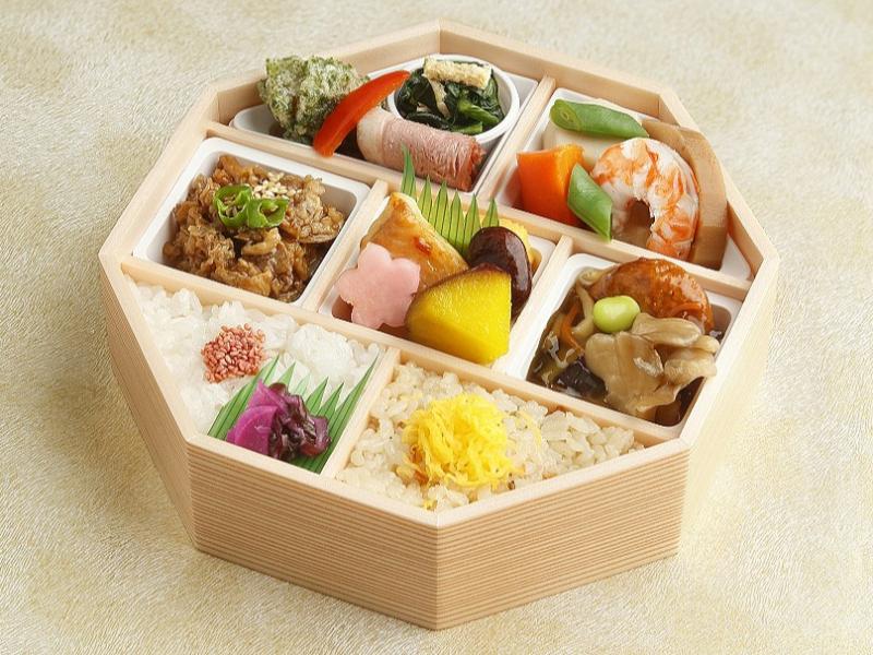 【2026年5月まで】扇（500mlペット緑茶付き）【3月1日～納品不可】