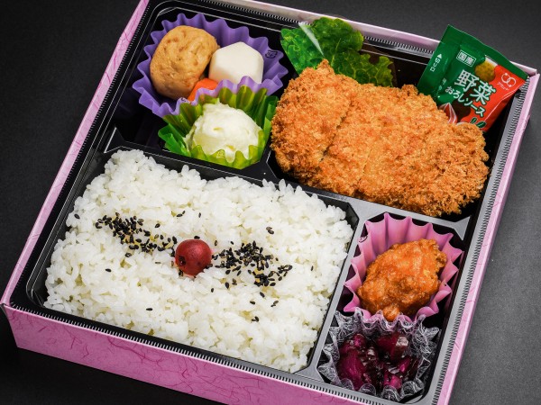 とんかつ弁当DX（おろしソース）