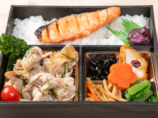 葱塩豚カルビと鮭塩焼きのダブルメイン弁当