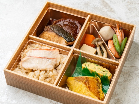 【500mlペット茶付き】金目鯛飯とぶり大根弁当（アコウダイ西京焼き&煮物）
