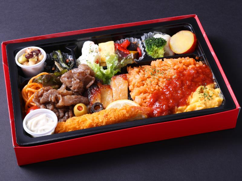 和牛赤ワイン煮とアソートBOX【チキンオムライス】