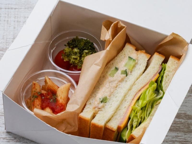 笑顔になるツナ＆ハムチーズサンド