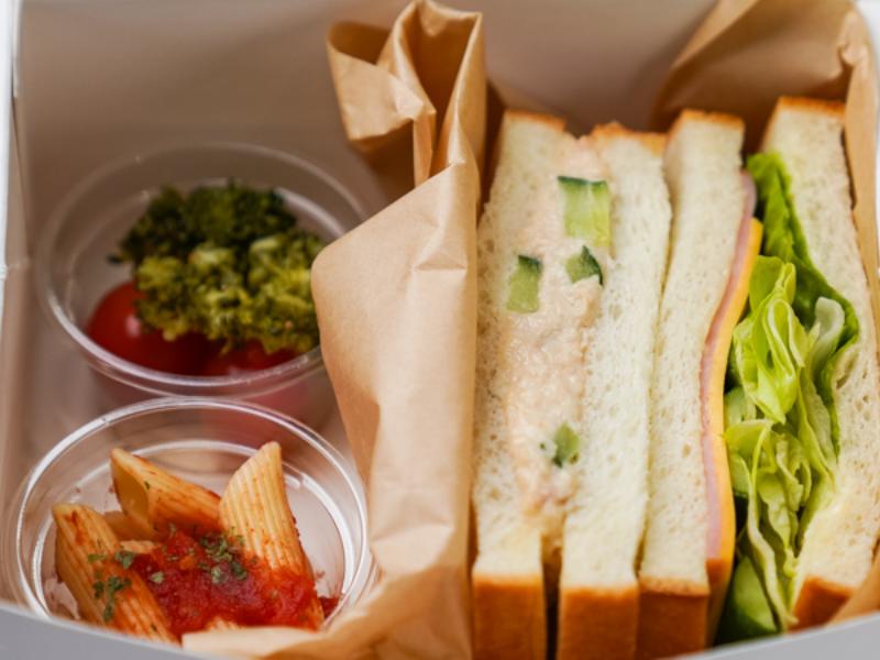 笑顔になるツナ＆ハムチーズサンド