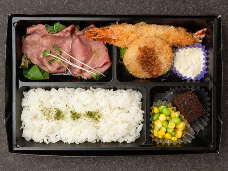 ローストビーフと有頭大海老フライの贅沢弁当