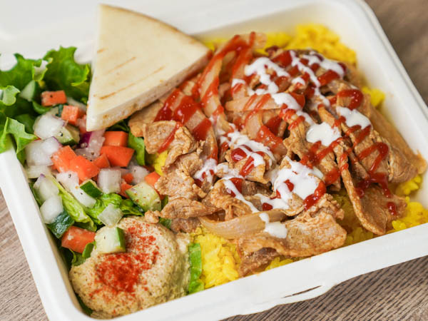 スパイシーポークチャップオーバーライス