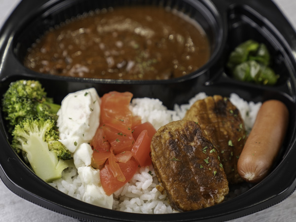 【飲む牛スジ煮込みハヤシ】自家製デミソースのハンバーグ