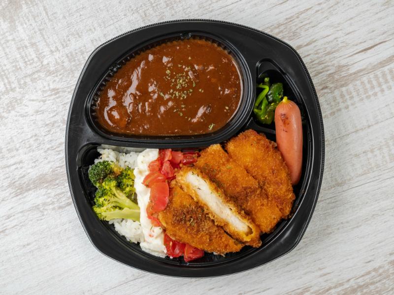 【飲む牛スジ煮込みハヤシ】やわらかチキンカツ