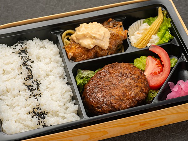 煮込ハンバーグ＆煮玉子タルタルのチキン南蛮弁当
