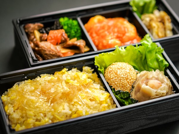 媽媽のフカヒレ炒飯弁当
