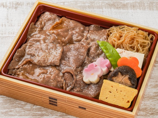 手切り和牛のすき焼き重