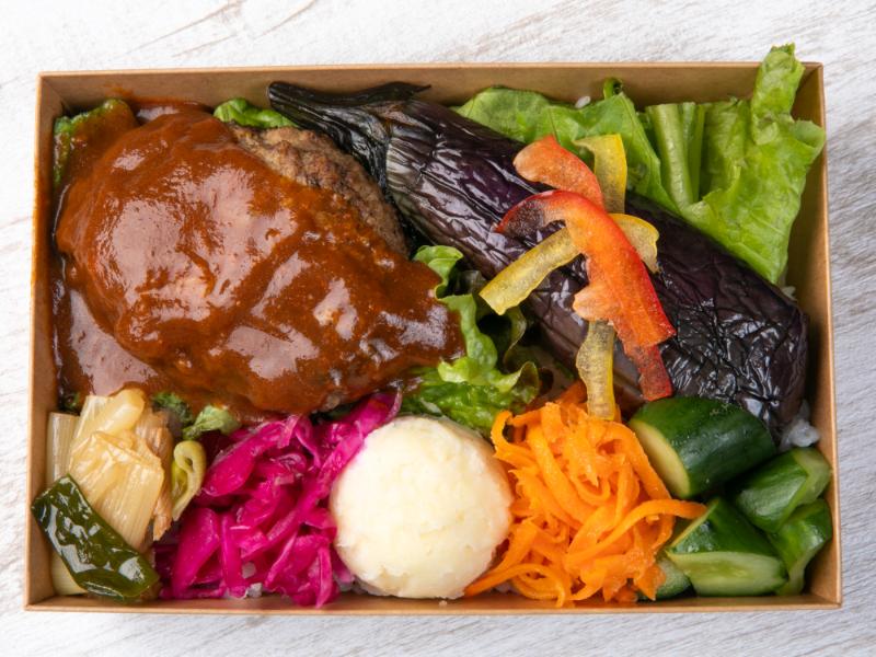 手作りハンバーグ デミグラスソースと7種の彩り副菜弁当