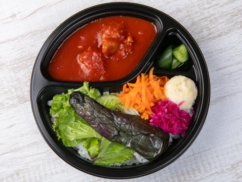 国産鶏もも＆自家製ミートボールのトマト煮と5種の彩り副菜弁当