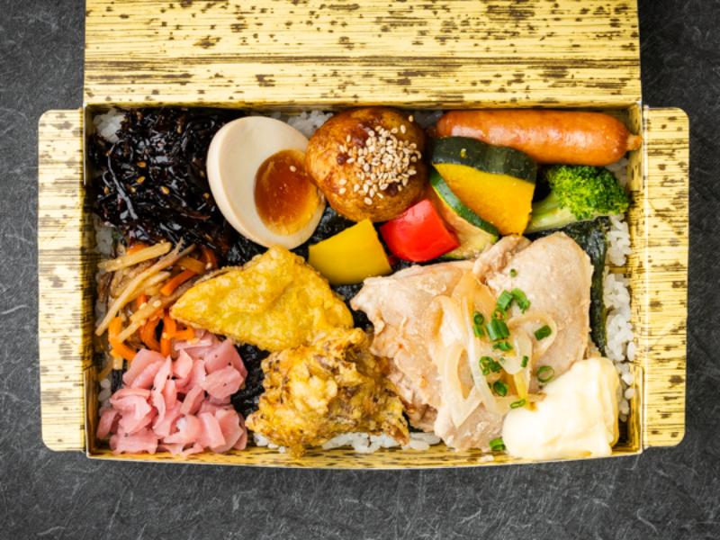 和い寿特製のり弁 豚ロース生姜焼