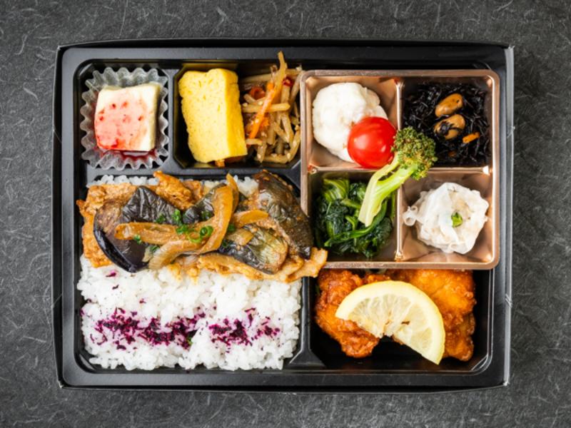 豚茄子味噌炒め・唐揚の幕の内弁当