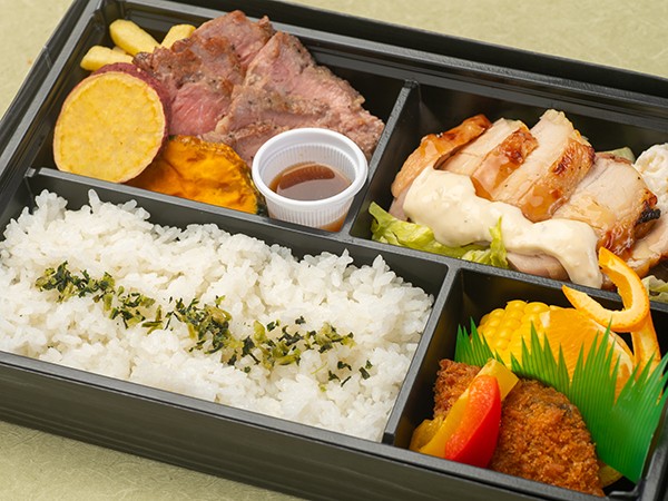 ステーキとチキン南蛮