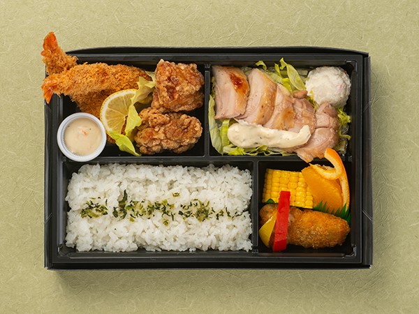 エビフライとチキン南蛮