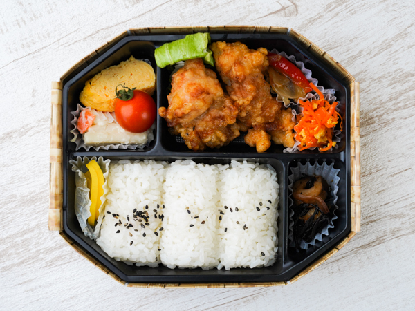 俵おにぎり＆鶏唐揚げ弁当