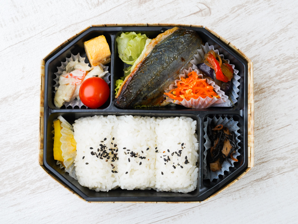 俵おにぎり＆鰆の西京焼き弁当