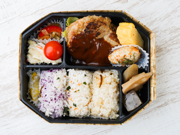 贅沢俵おにぎり＆一口ハンバーグ弁当