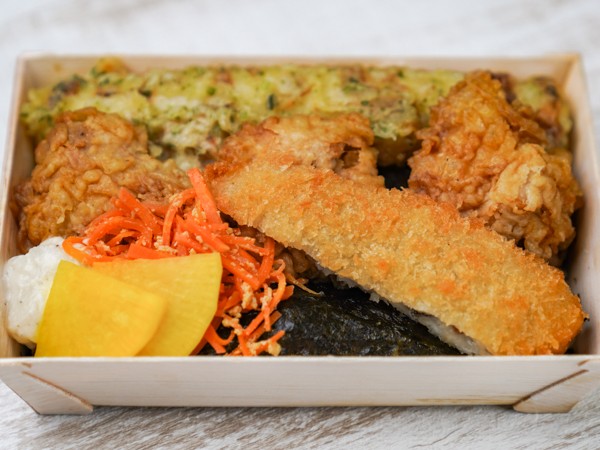 海苔が選べるのり弁（とり天）白身魚フライ半身乗せ