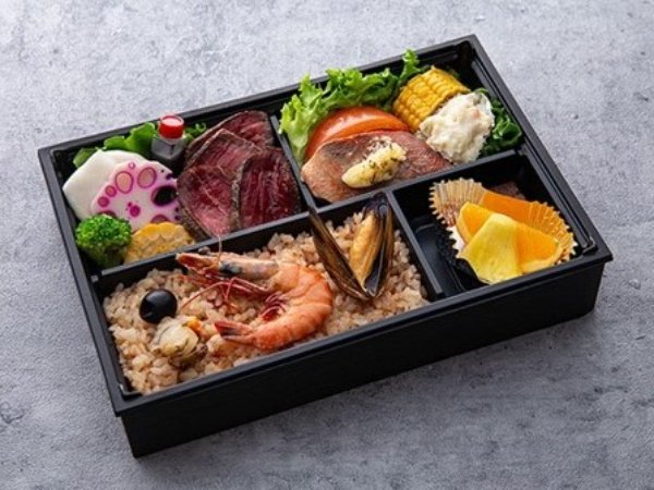 ペスカド（ローストビーフ・シーフドパエリア）