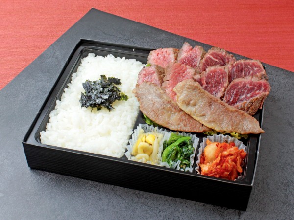 焼肉すだくの3種盛り（近江牛カルビ、牛ハラミ、シンタマステーキ）