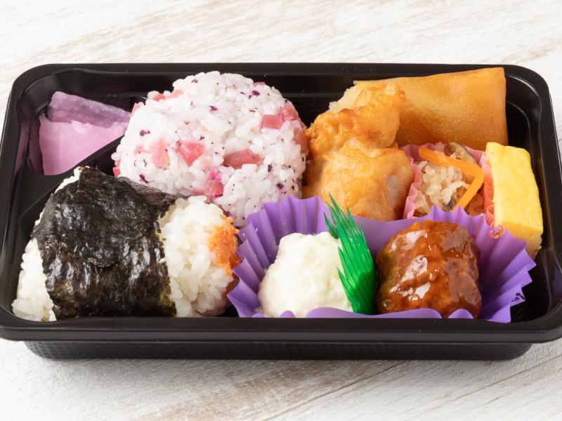 おむすび肉団子弁当