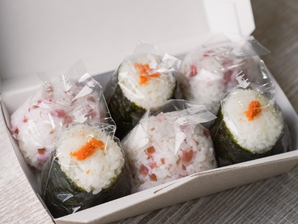 白箱入り 個包装おむすび6個