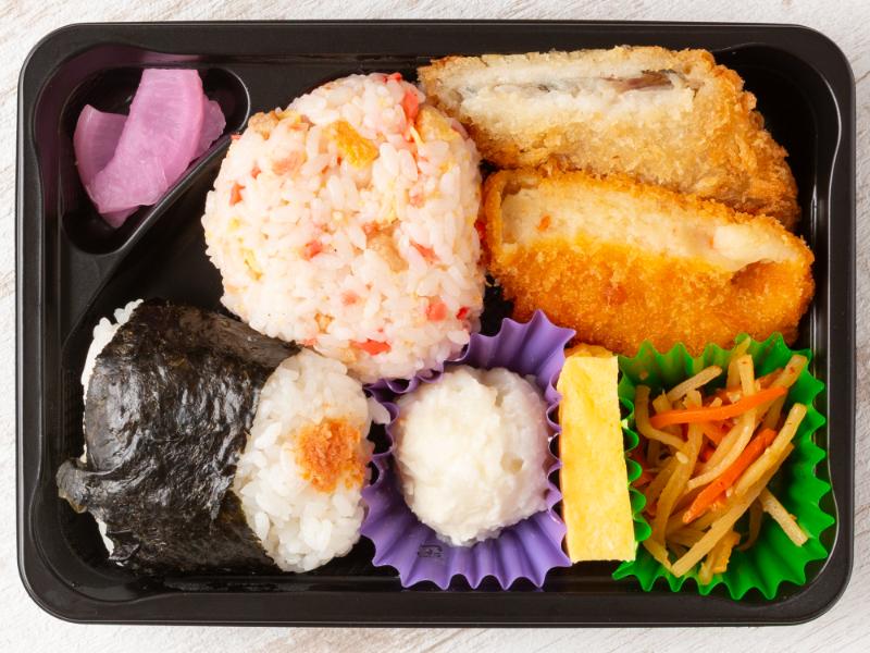 おむすび弁当 白身フライ