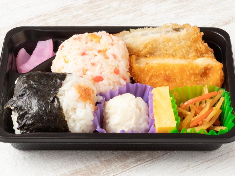 おむすび弁当 白身フライ