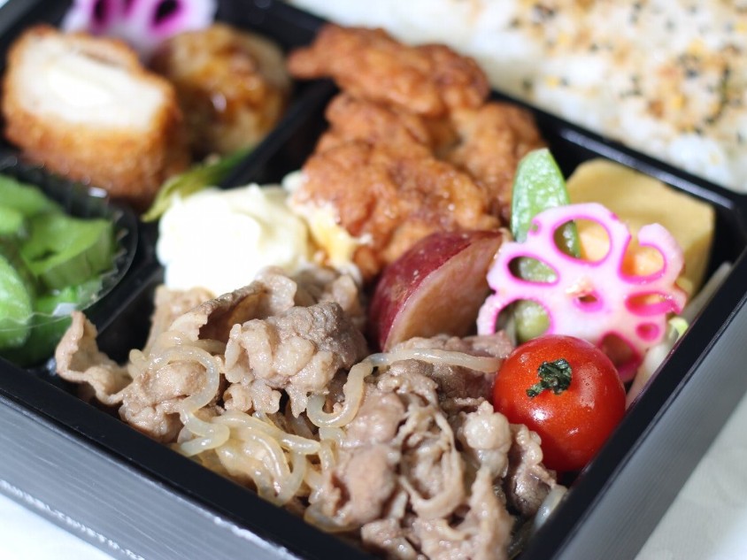 特選牛すき焼き オールスター肉弁当