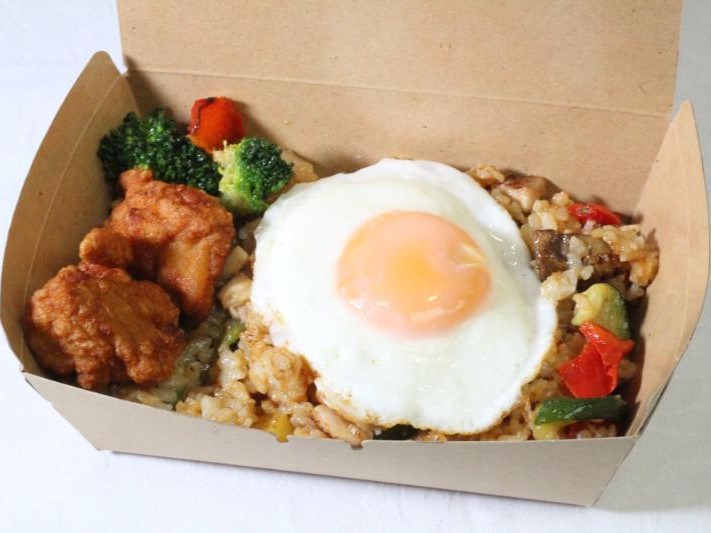 【アジアンカフェ】唐揚げ＆野菜たっぷりナシゴレン弁当