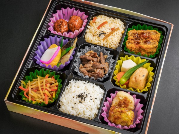 国産牛すき・メンチカツ弁当