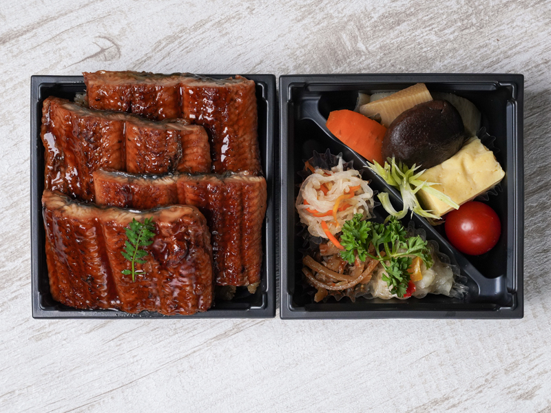 彩り二段御膳 ～極上うな重～