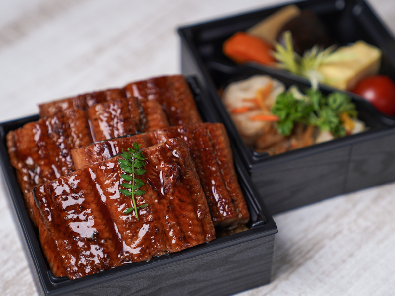 彩り二段御膳 ～極上うな重～