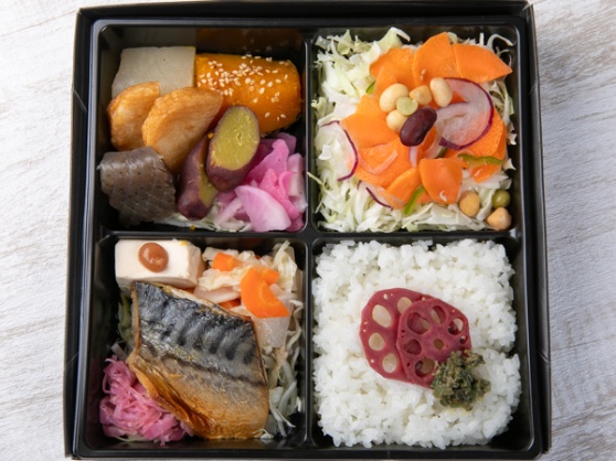 農園弁当　サバの生姜味噌焼き
