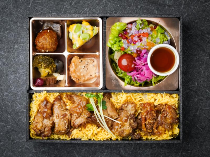 秋田比内地鶏の照り焼きなまはげ弁当