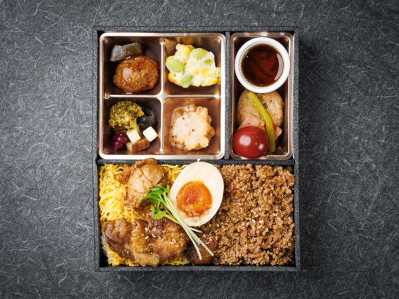 比内地鶏の鶏めし弁当